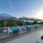 Beachway Hotel & Side