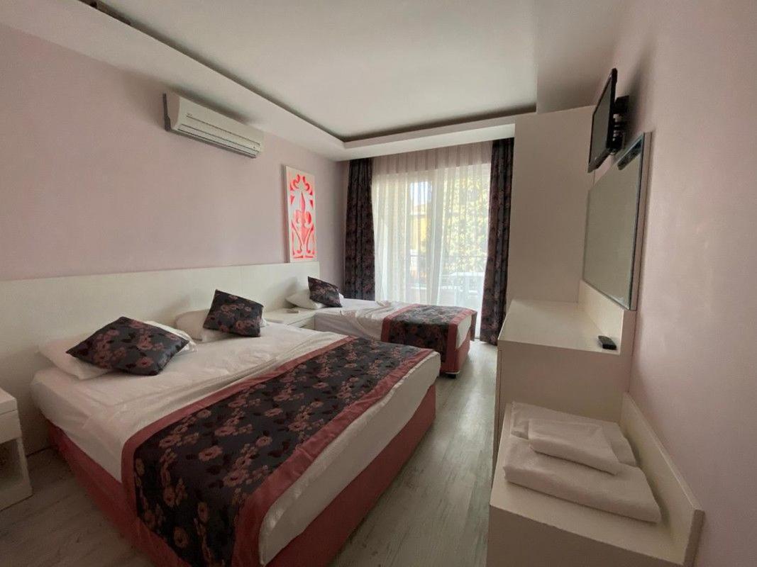 Hotel Beachway &